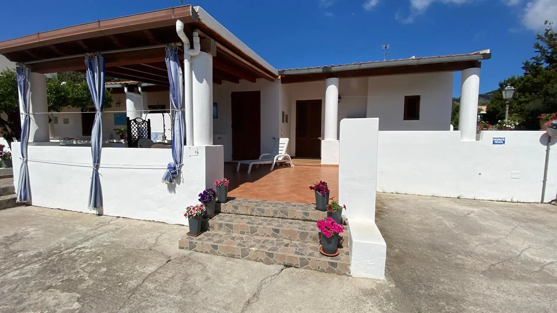Fico D'India - Holiday Housing Apartment Lipari  Italy